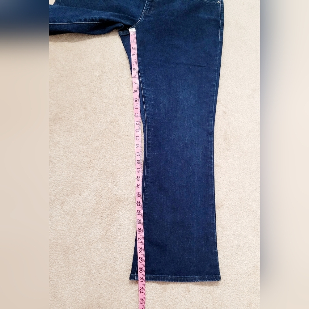 Levi’s 512 Perfectly Shaping Bootcut Jeans Women’s PLUS Size 20W Blue Stretch - Picture 10 of 14